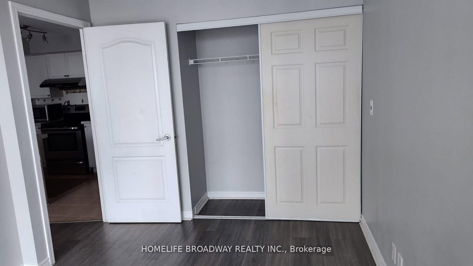 33 Elm Drive W, Unit 1802 thumbnail 8