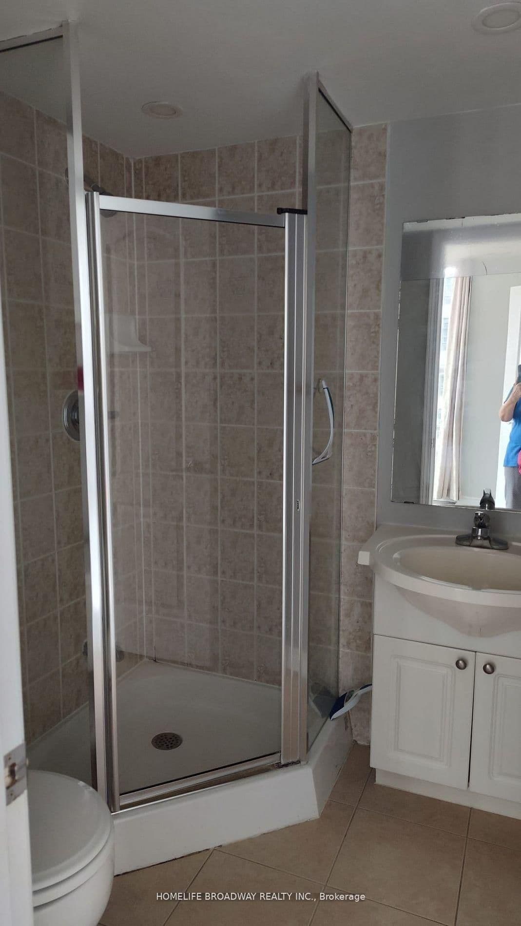 33 Elm Drive W, Unit 1802 thumbnail 9