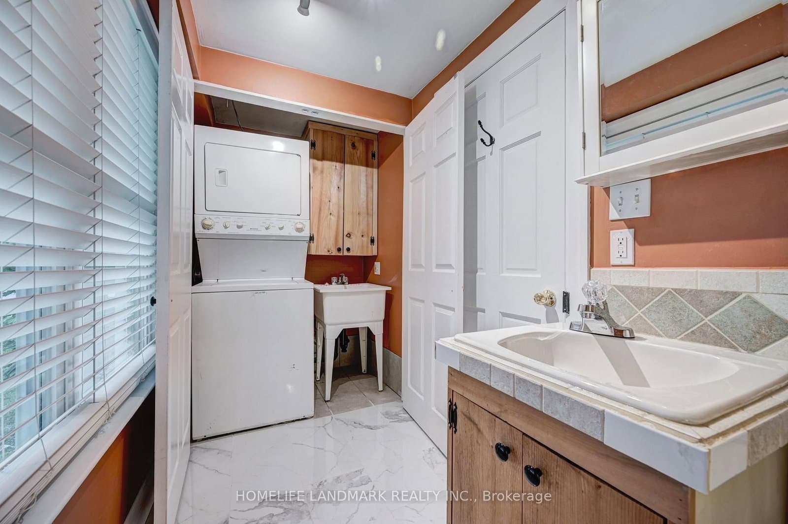 2174 New Street thumbnail 16