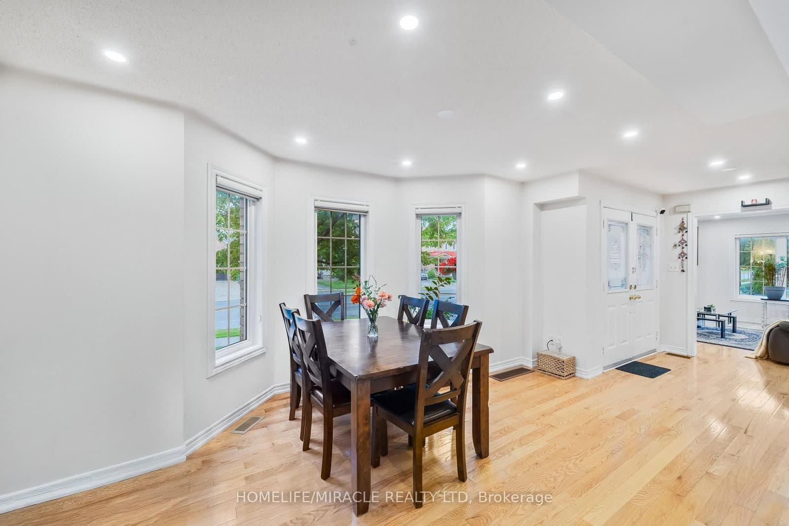 324 Edenbrook Hill Drive thumbnail 10