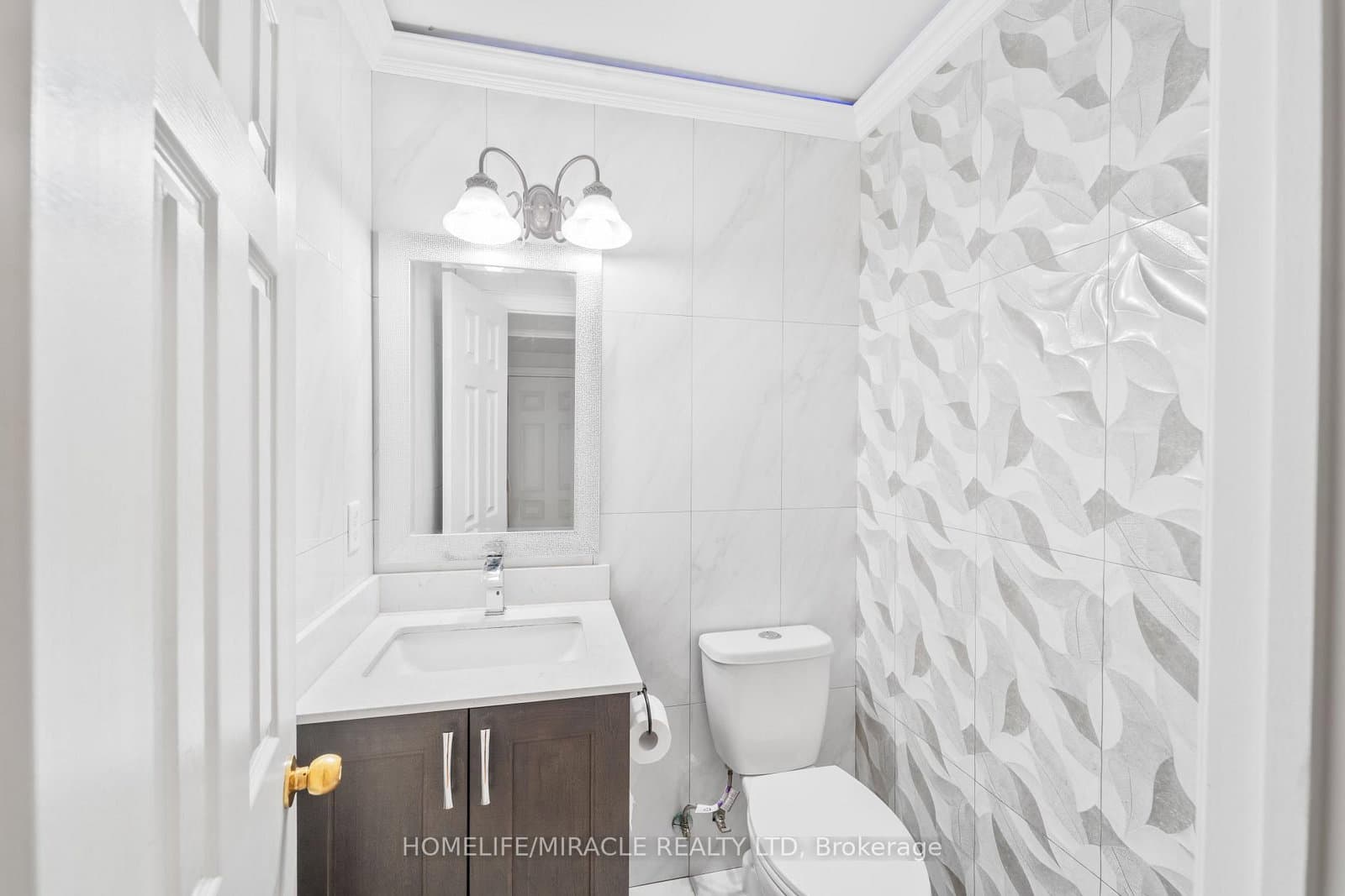 324 Edenbrook Hill Drive thumbnail 15