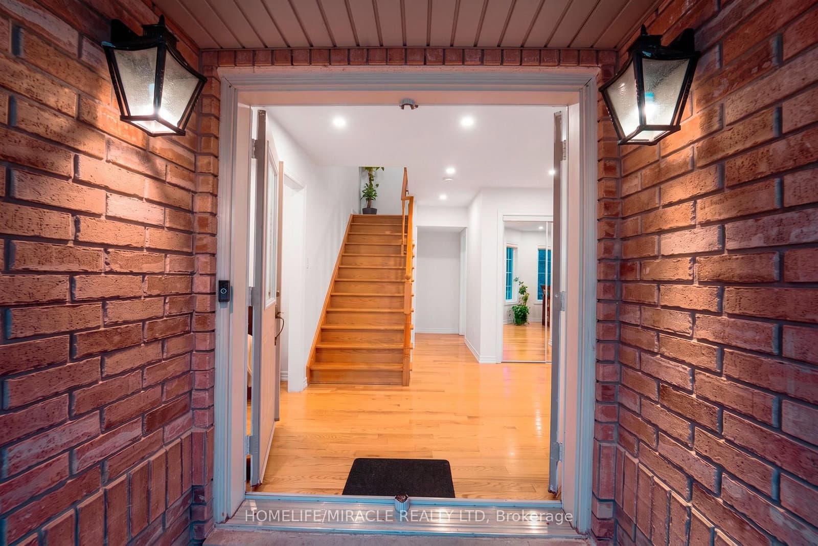 324 Edenbrook Hill Drive thumbnail 5