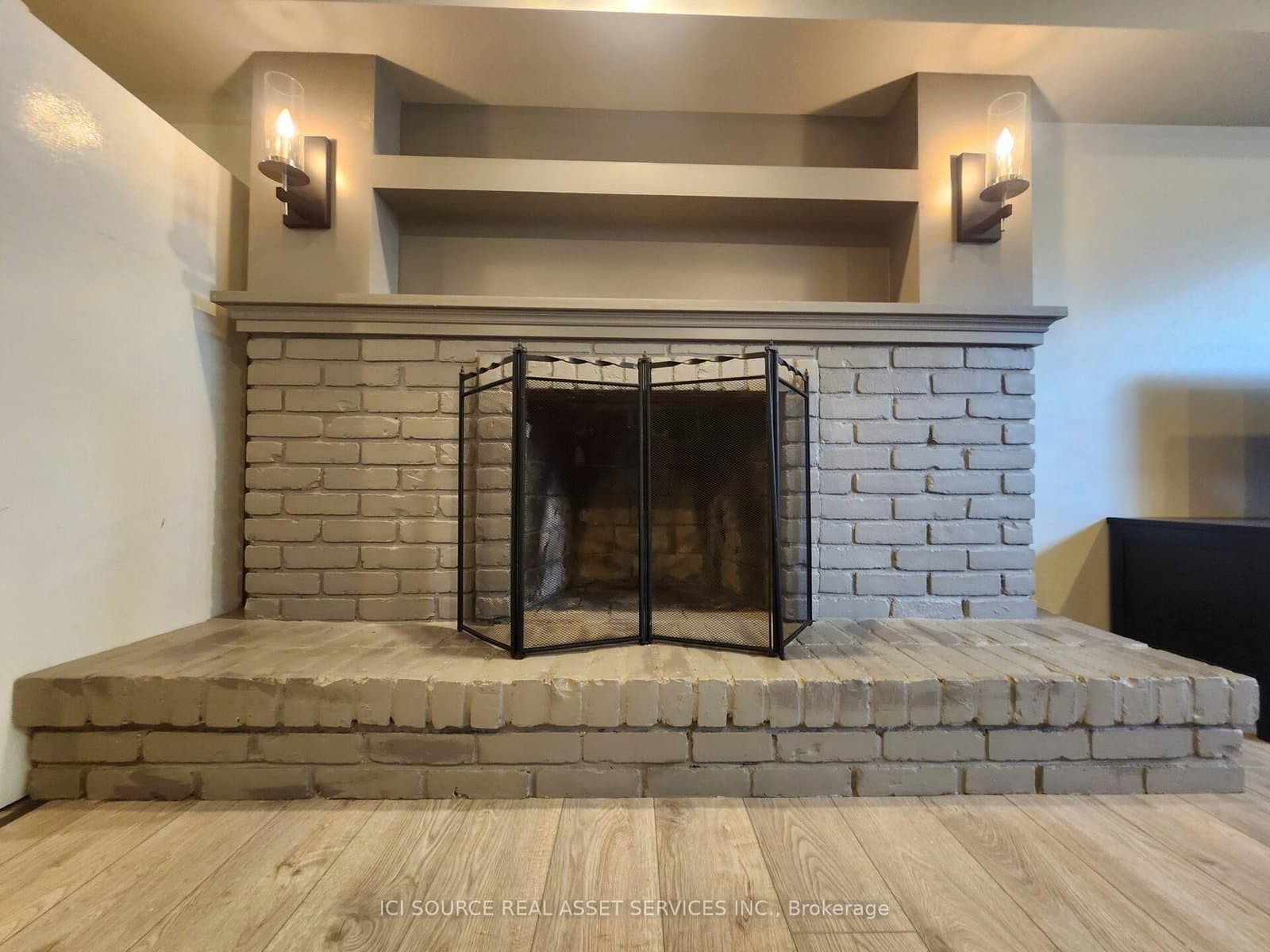 699 Castleguard Crescent thumbnail 22