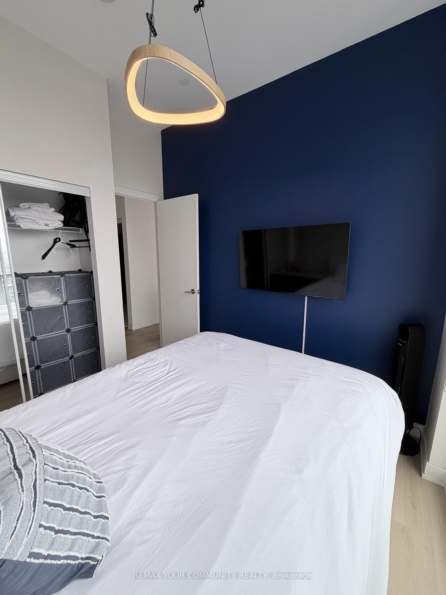 2220 Lakeshore Boulevard, Unit PH2 thumbnail 12