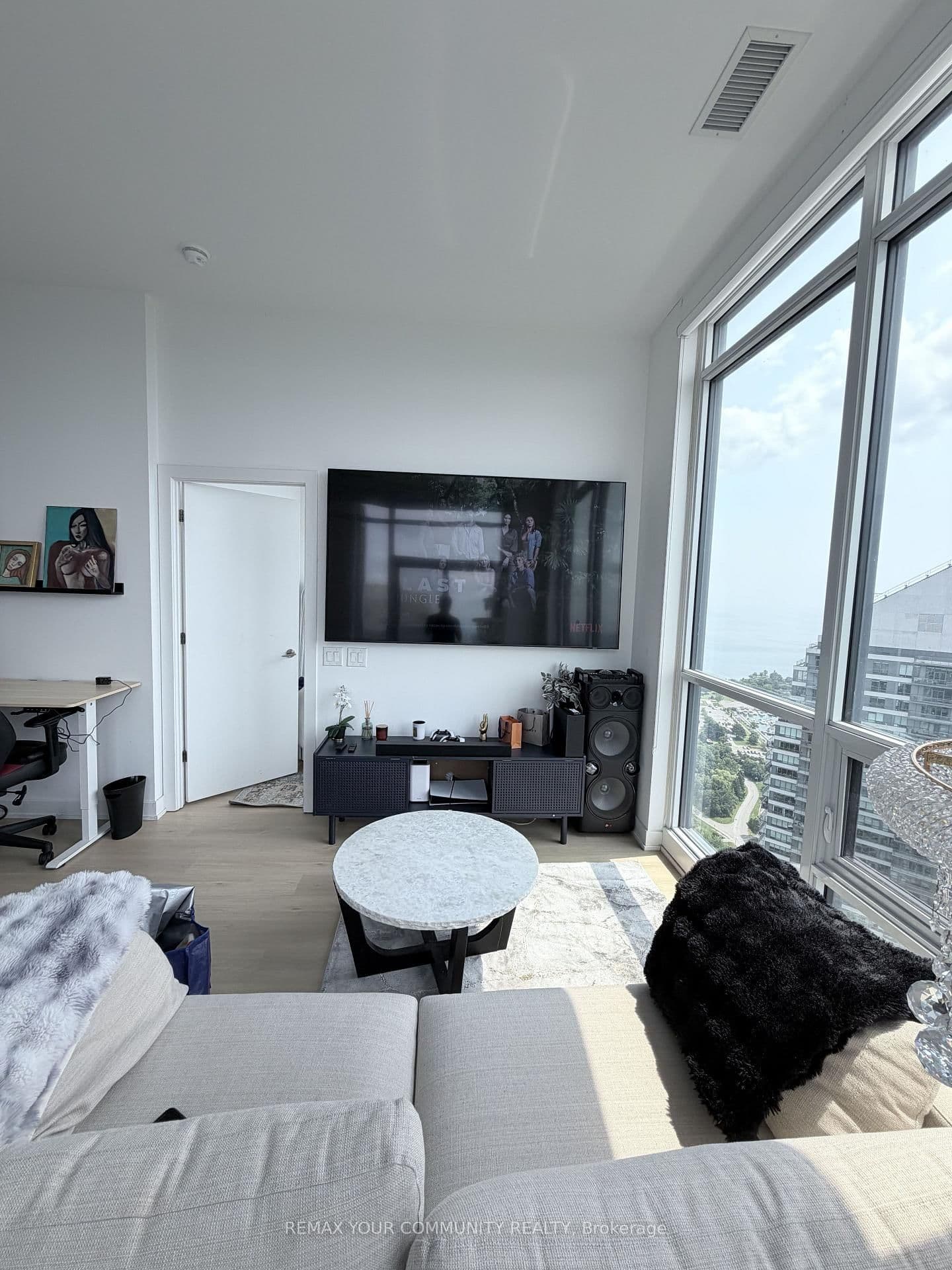 2220 Lakeshore Boulevard, Unit PH2 thumbnail 6