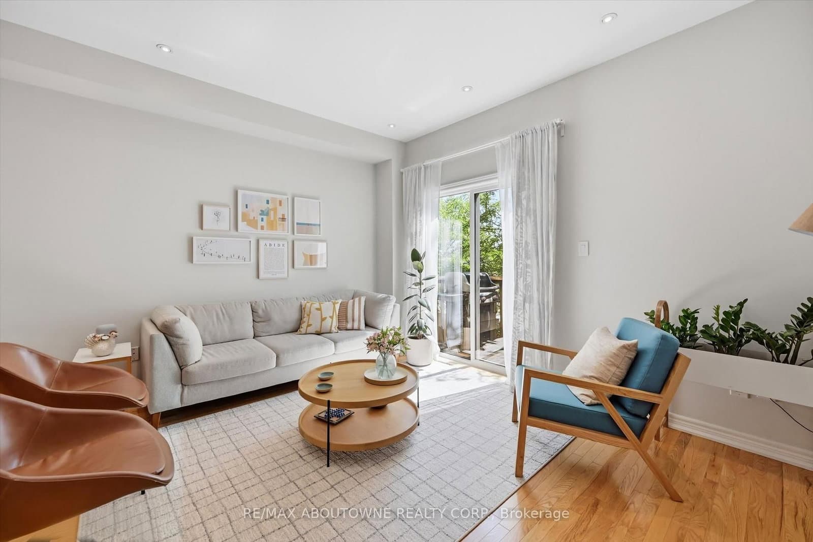678 Rowley Common - Image 1