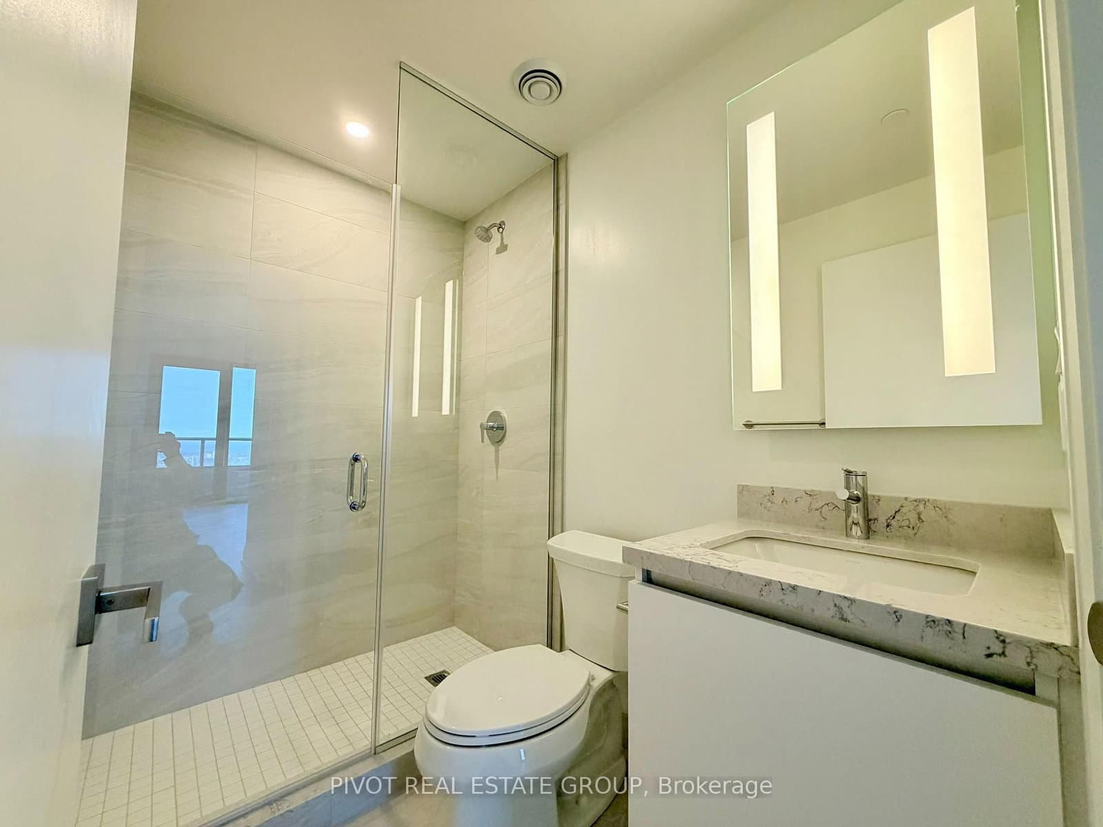 2 Erskine Road, Unit 3403 thumbnail 18