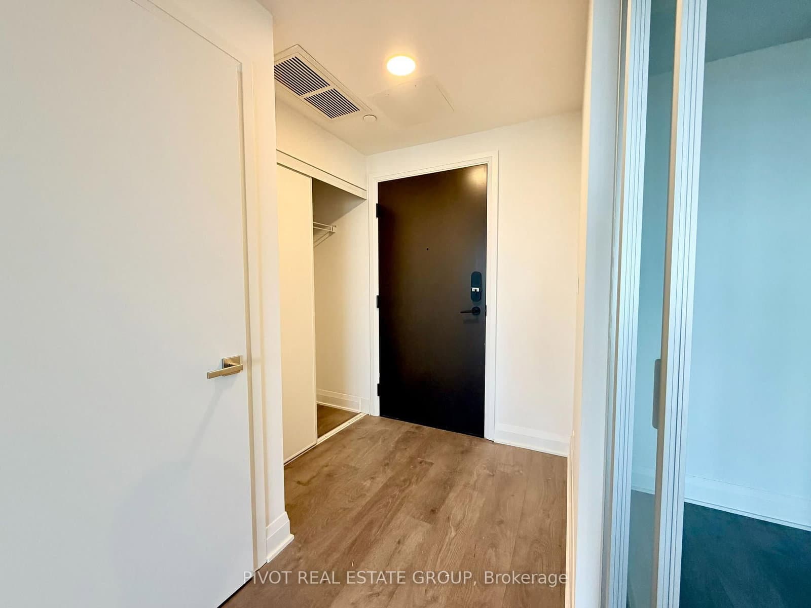 2 Erskine Road, Unit 3403 thumbnail 9