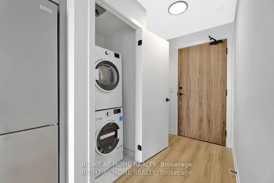 10 LAGERFELD Drive, Unit 401 thumbnail 12