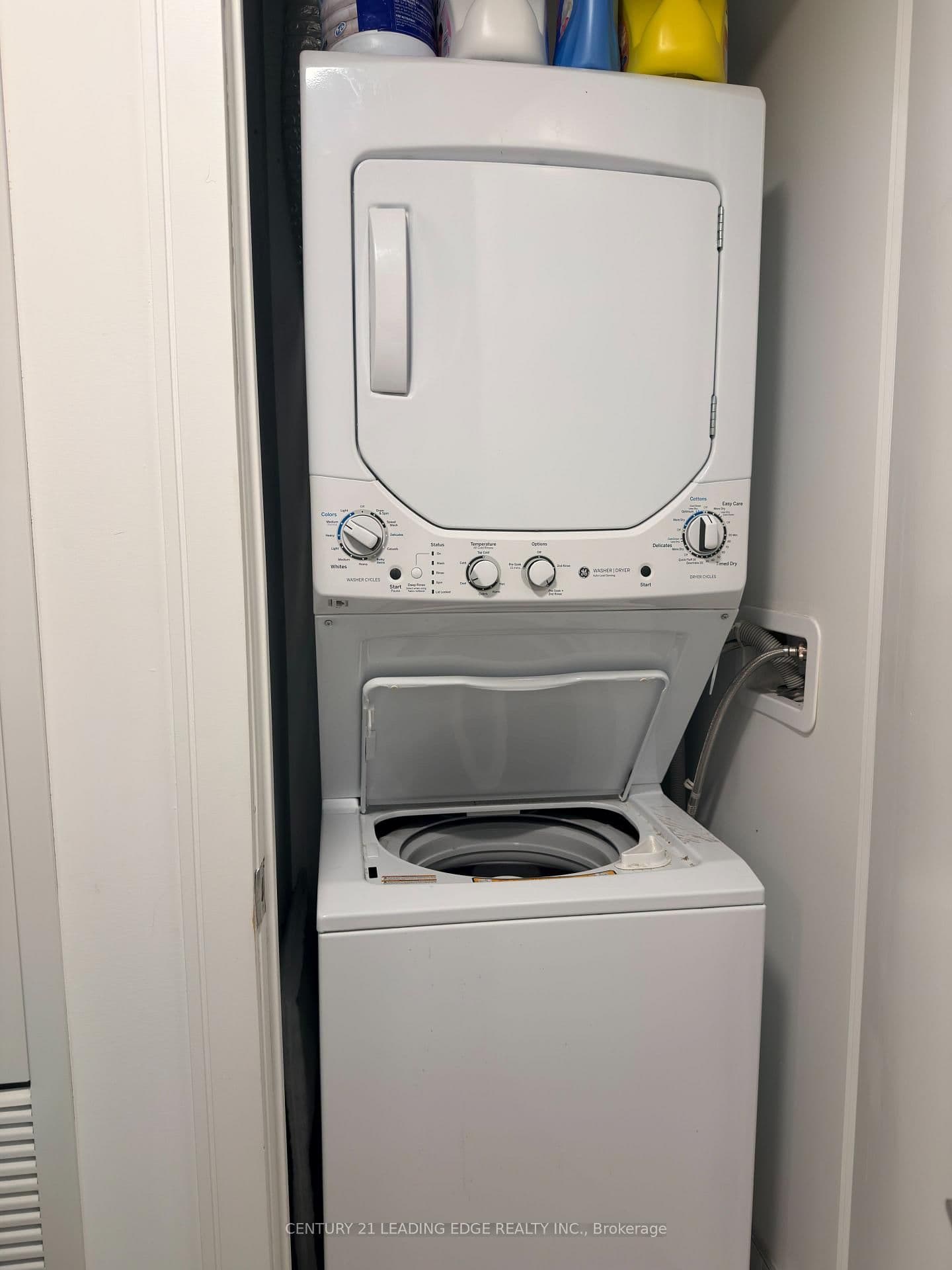 86 Dundas Street E, Unit 1610 thumbnail 3
