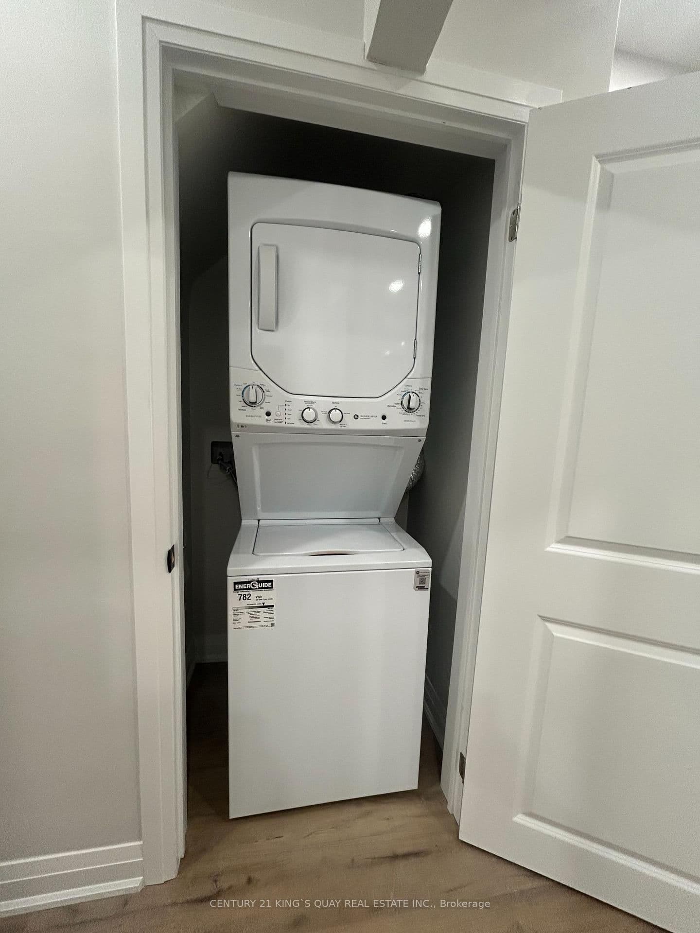 223 Roncesvelles Avenue, Unit 1 thumbnail 21