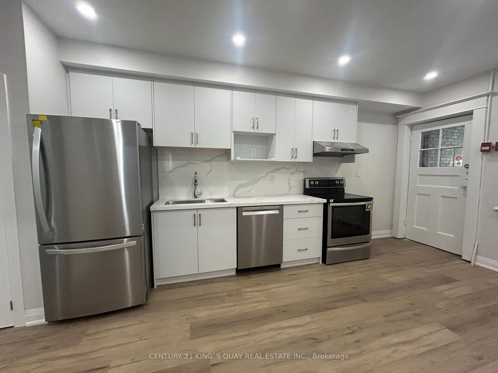 223 Roncesvelles Avenue, Unit 1 thumbnail 7