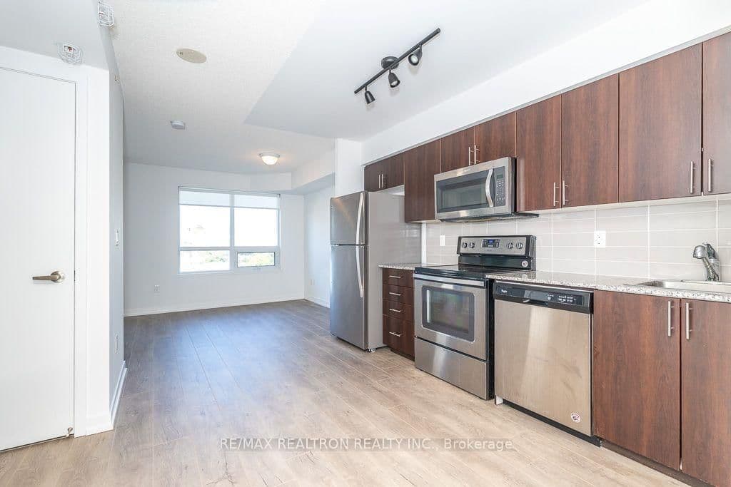 1420 Dupont Street, Unit 811 thumbnail 12