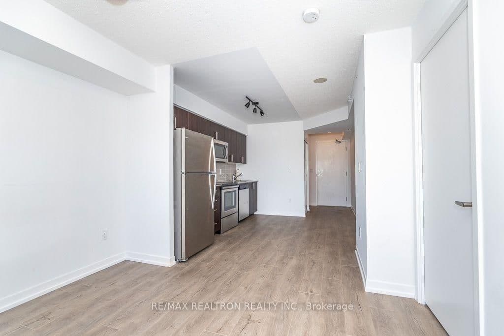 1420 Dupont Street, Unit 811 thumbnail 14