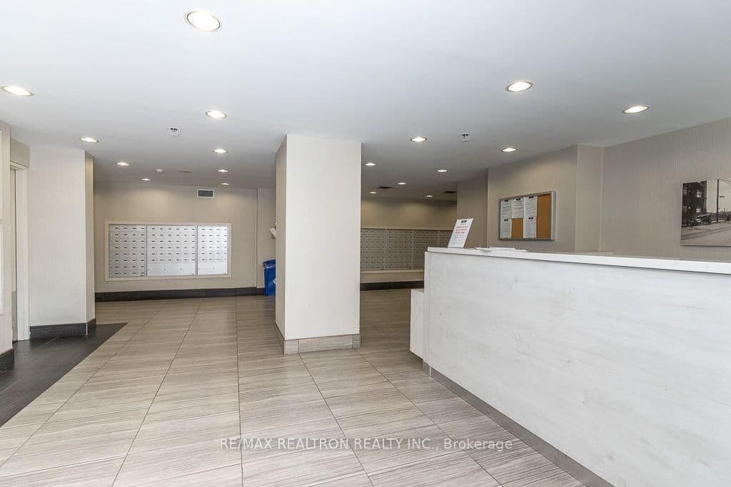 1420 Dupont Street, Unit 811 thumbnail 32