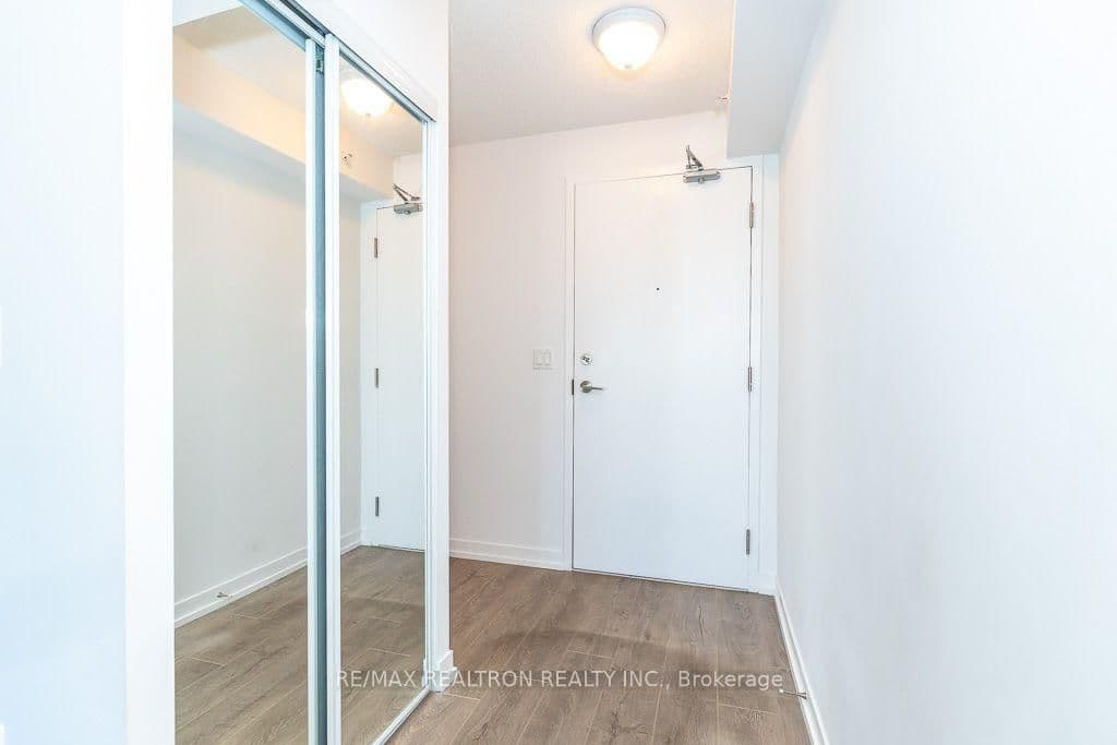 1420 Dupont Street, Unit 811 thumbnail 35