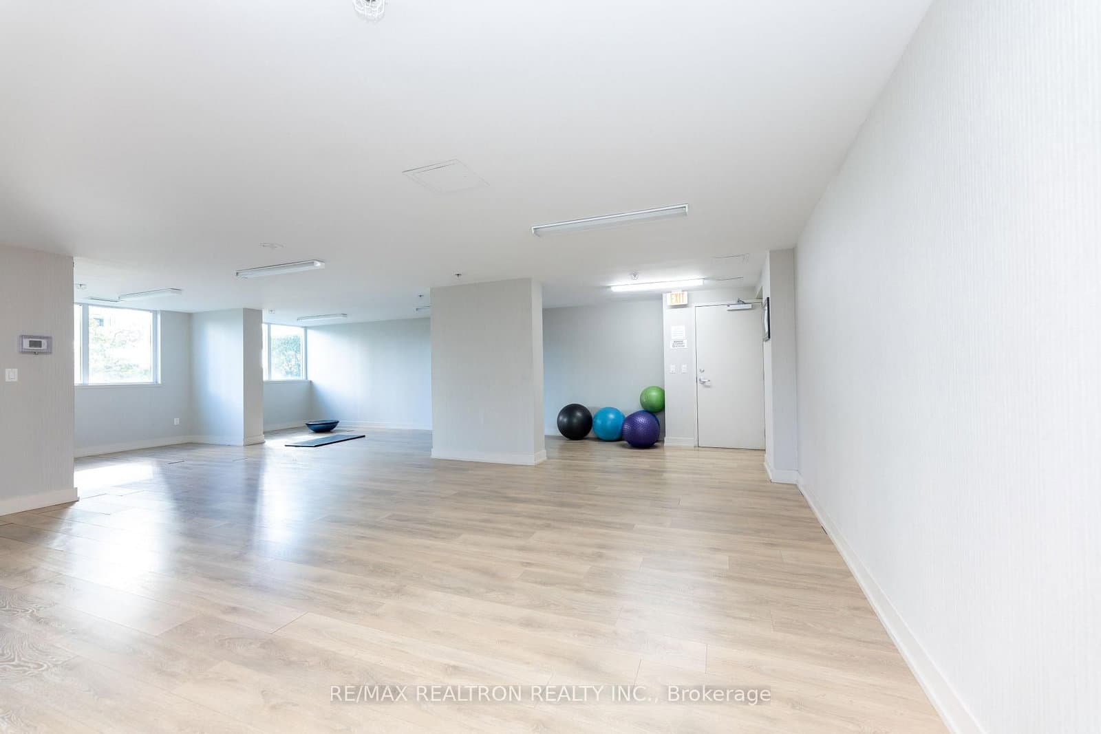 1420 Dupont Street, Unit 811 thumbnail 36