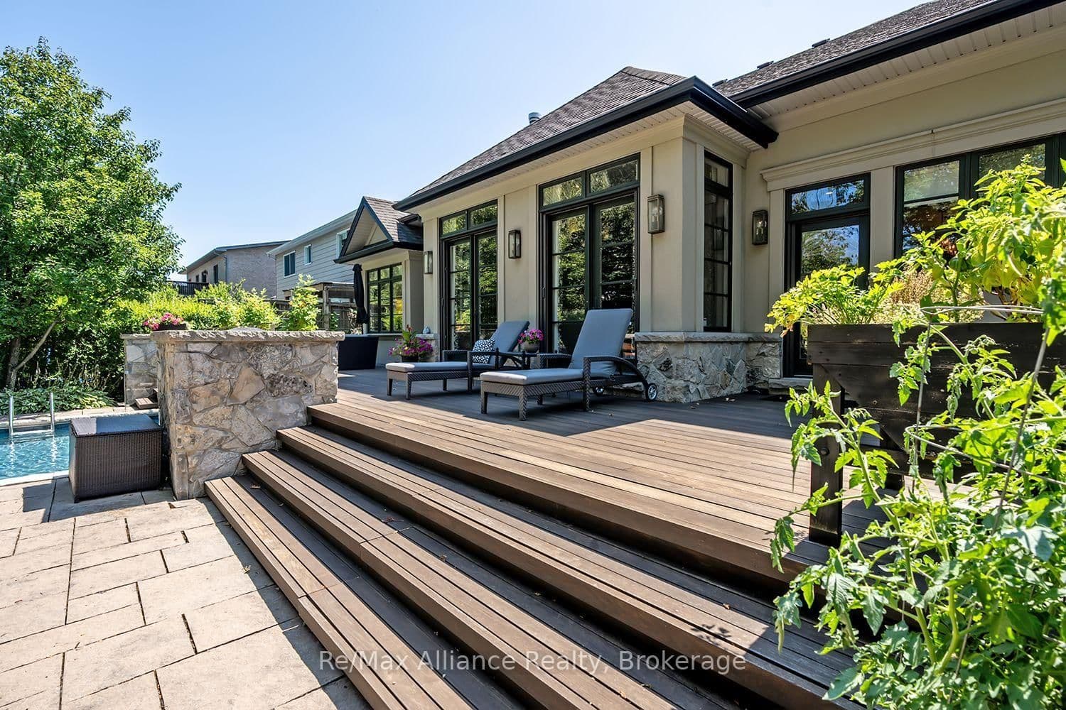 379 River Side Drive thumbnail 44