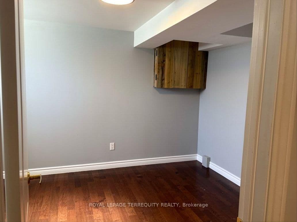 896 Fourth Street, Unit Lower thumbnail 12