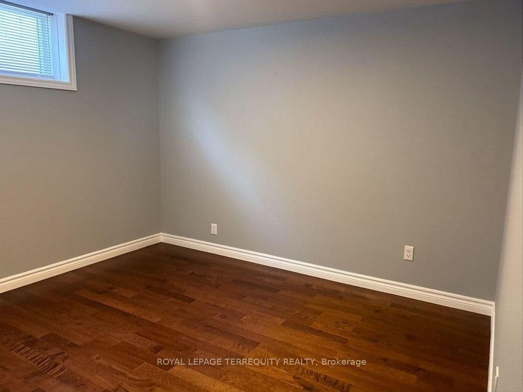 896 Fourth Street, Unit Lower thumbnail 16