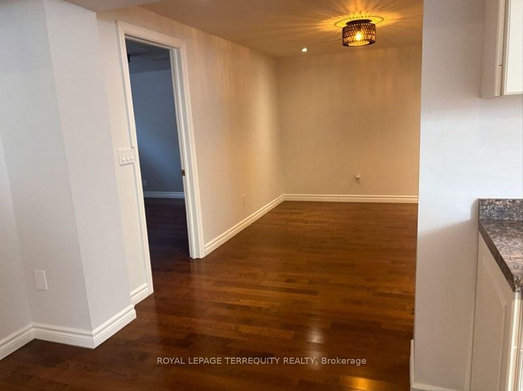 896 Fourth Street, Unit Lower thumbnail 3