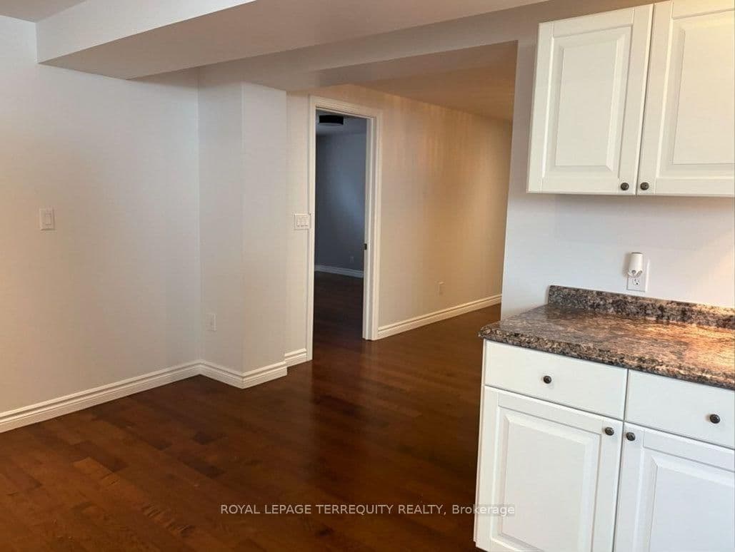 896 Fourth Street, Unit Lower thumbnail 7