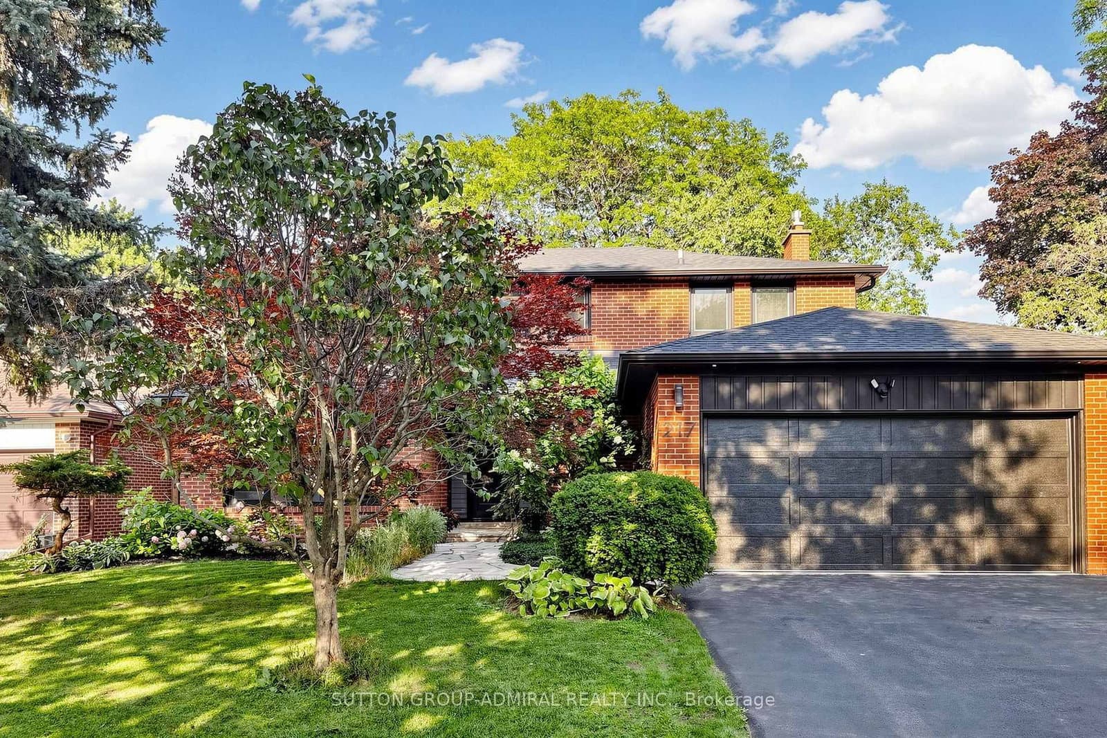 217 The Kingsway - Image 1