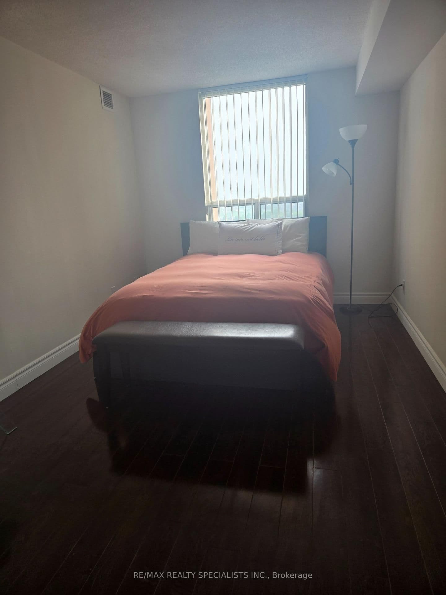 135 Hillcrest Avenue, Unit 1204(Partially Furnished) thumbnail 11