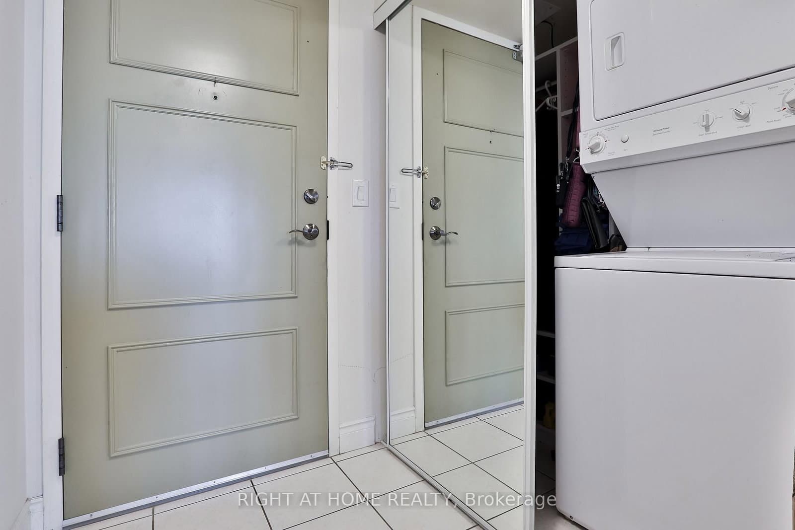 3 Marine Parade Drive, Unit 707 thumbnail 10