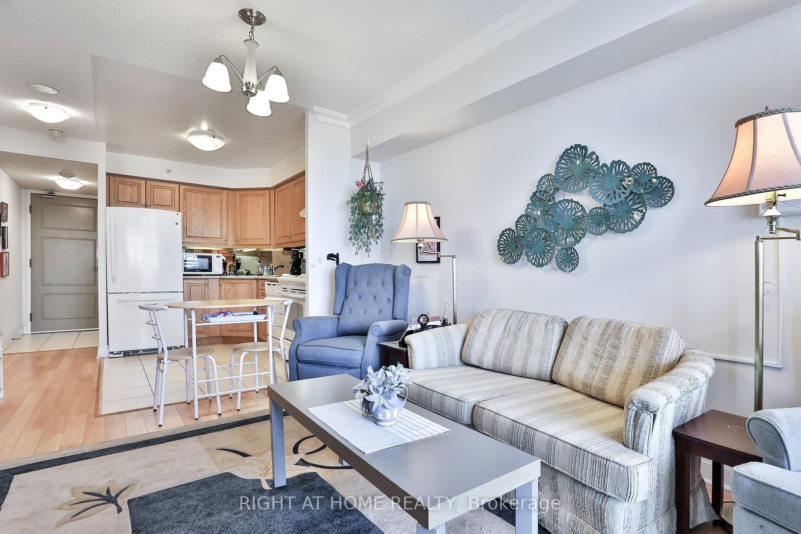 3 Marine Parade Drive, Unit 707 thumbnail 4
