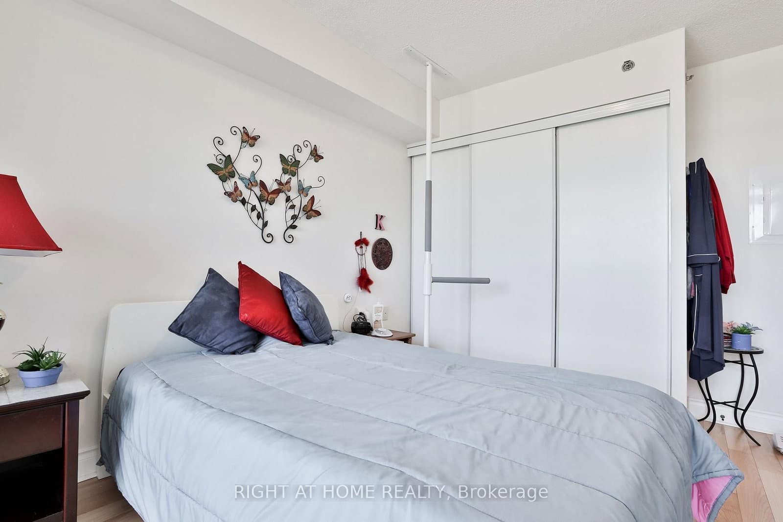 3 Marine Parade Drive, Unit 707 thumbnail 8