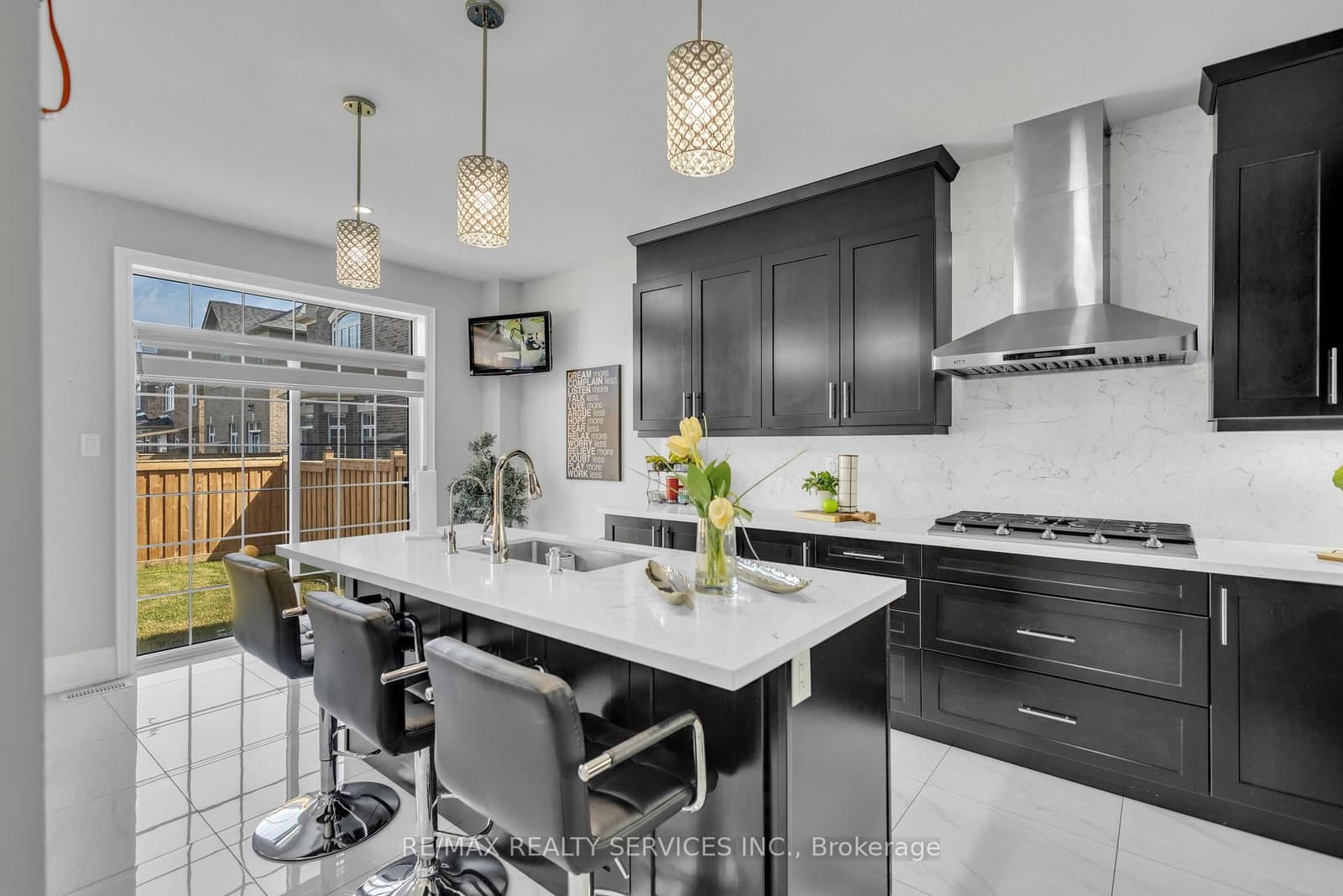 40 Rosewell Crescent thumbnail 17