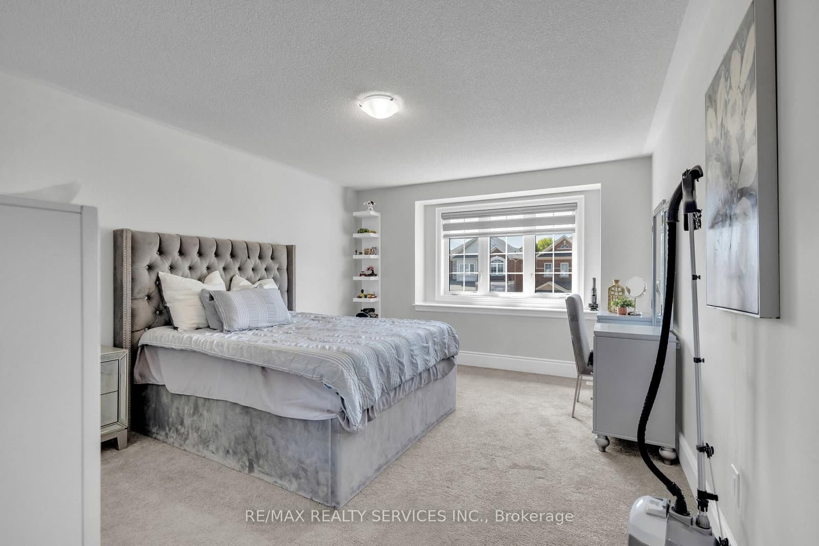 40 Rosewell Crescent thumbnail 23