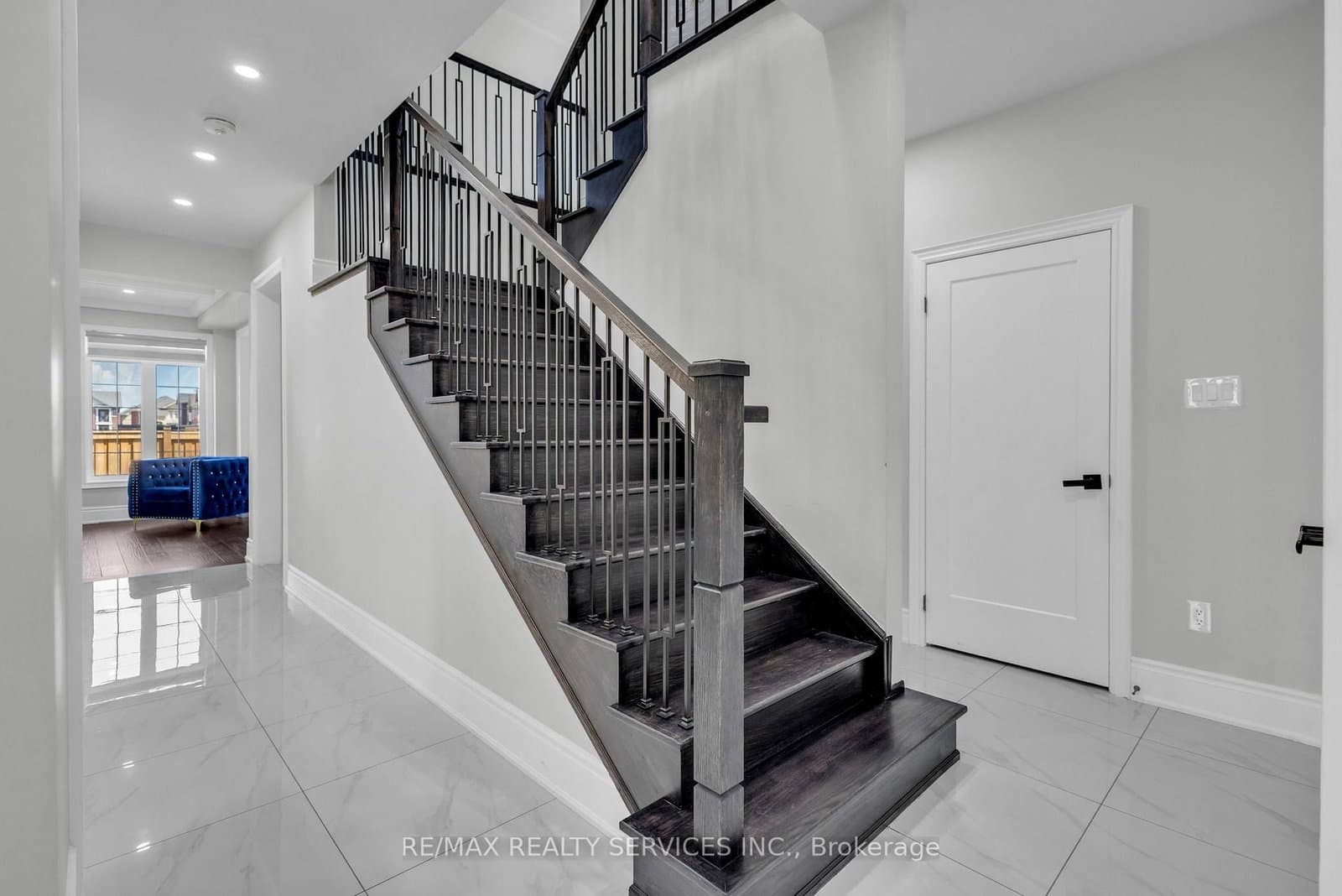 40 Rosewell Crescent thumbnail 9