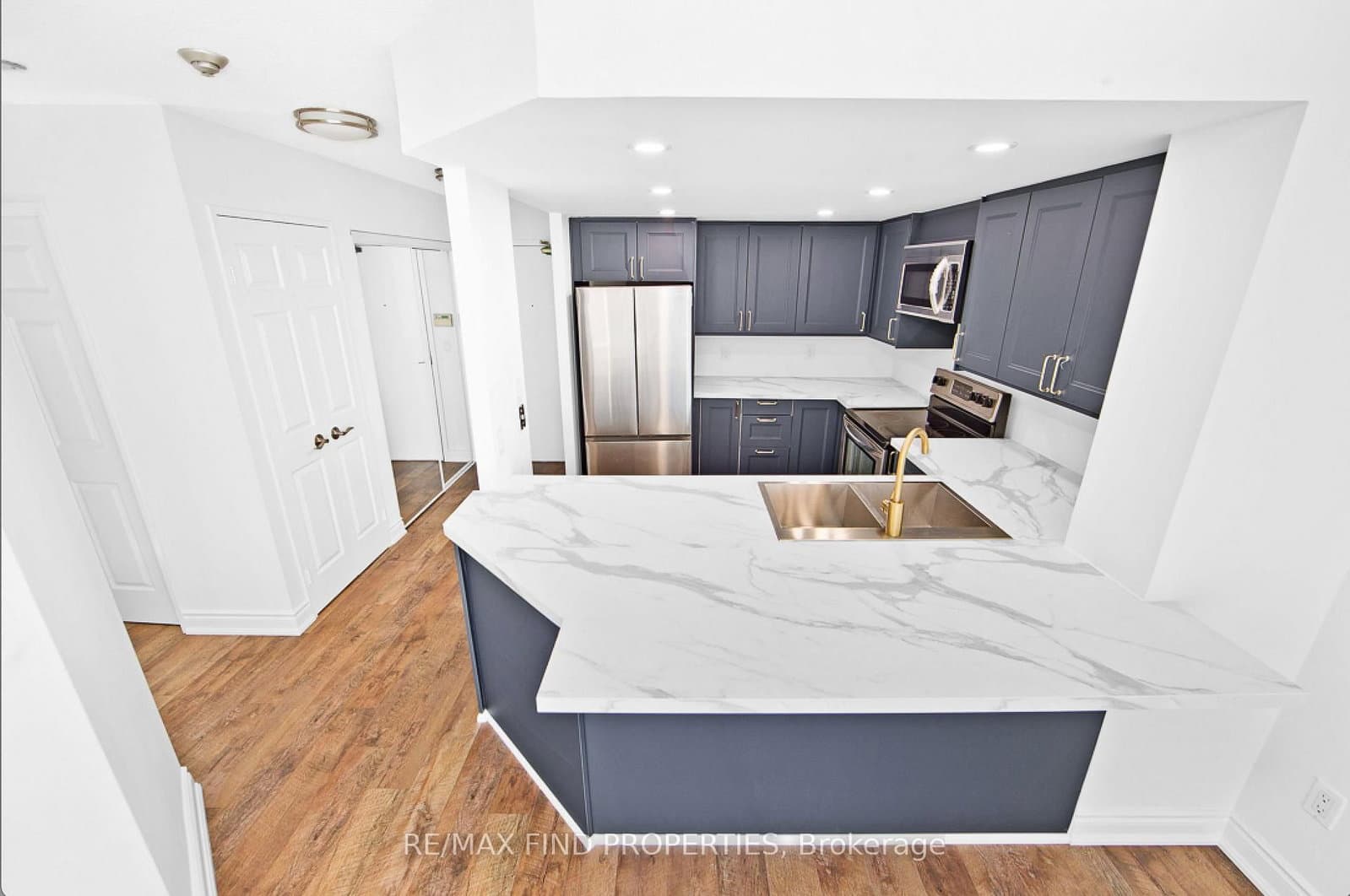 335 Webb Drive, Unit 1907 thumbnail 4
