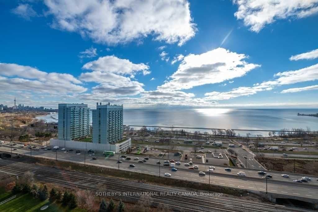 15 Windermere Avenue, Unit 2007 thumbnail 13
