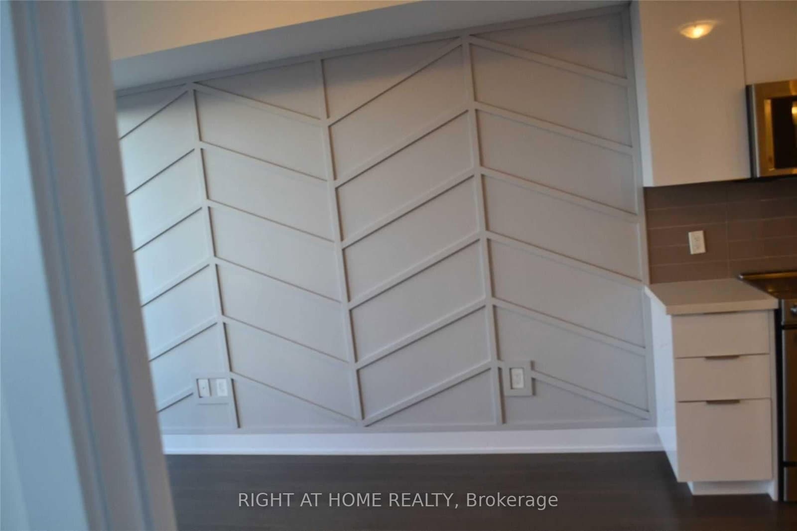 30 Shore Breeze Dr Drive, Unit 5604 thumbnail 6
