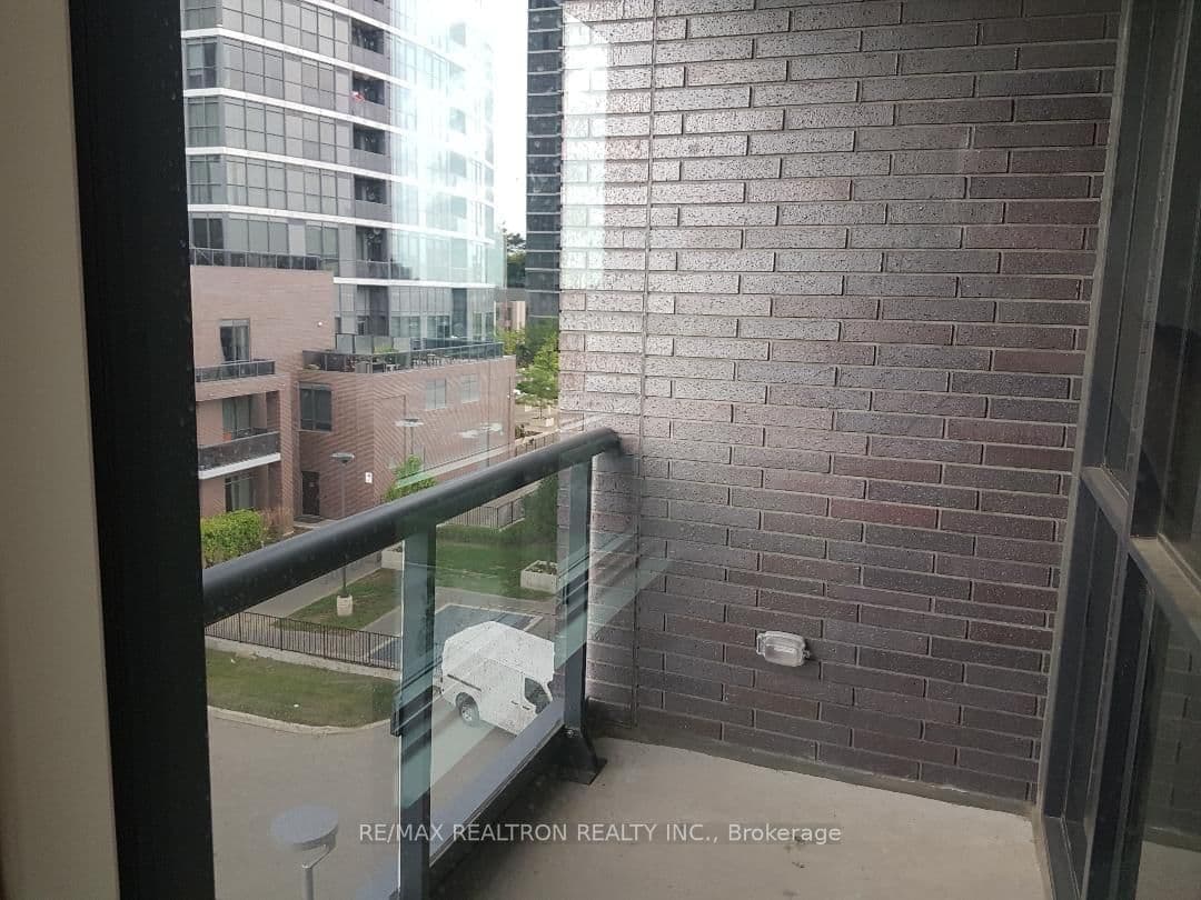26 Gibbs Road, Unit 532 thumbnail 12