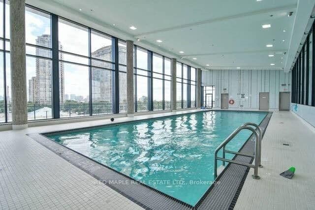 55 Eglinton Avenue W, Unit 2010 thumbnail 14