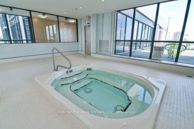 55 Eglinton Avenue W, Unit 2010 thumbnail 15
