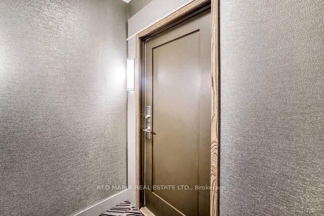 55 Eglinton Avenue W, Unit 2010 thumbnail 8