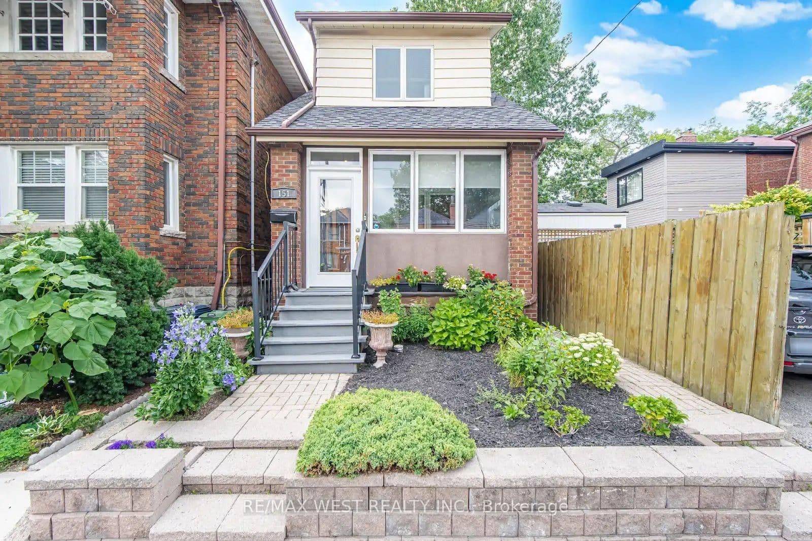 151 Jane Street thumbnail 3