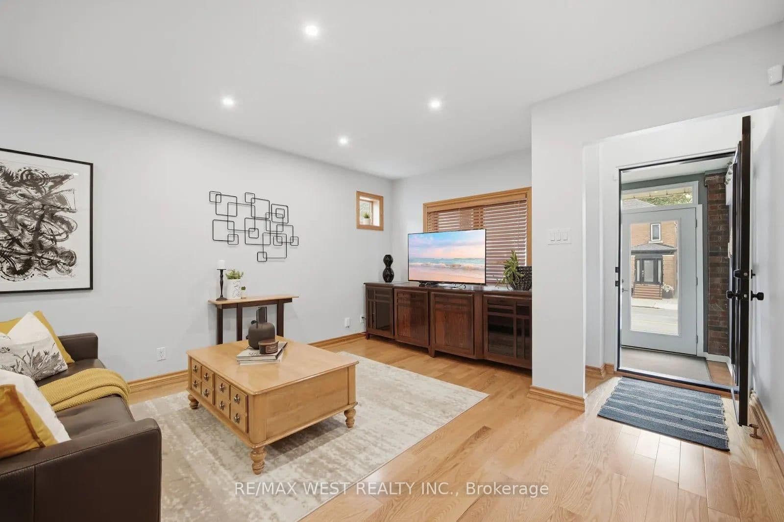 151 Jane Street thumbnail 6