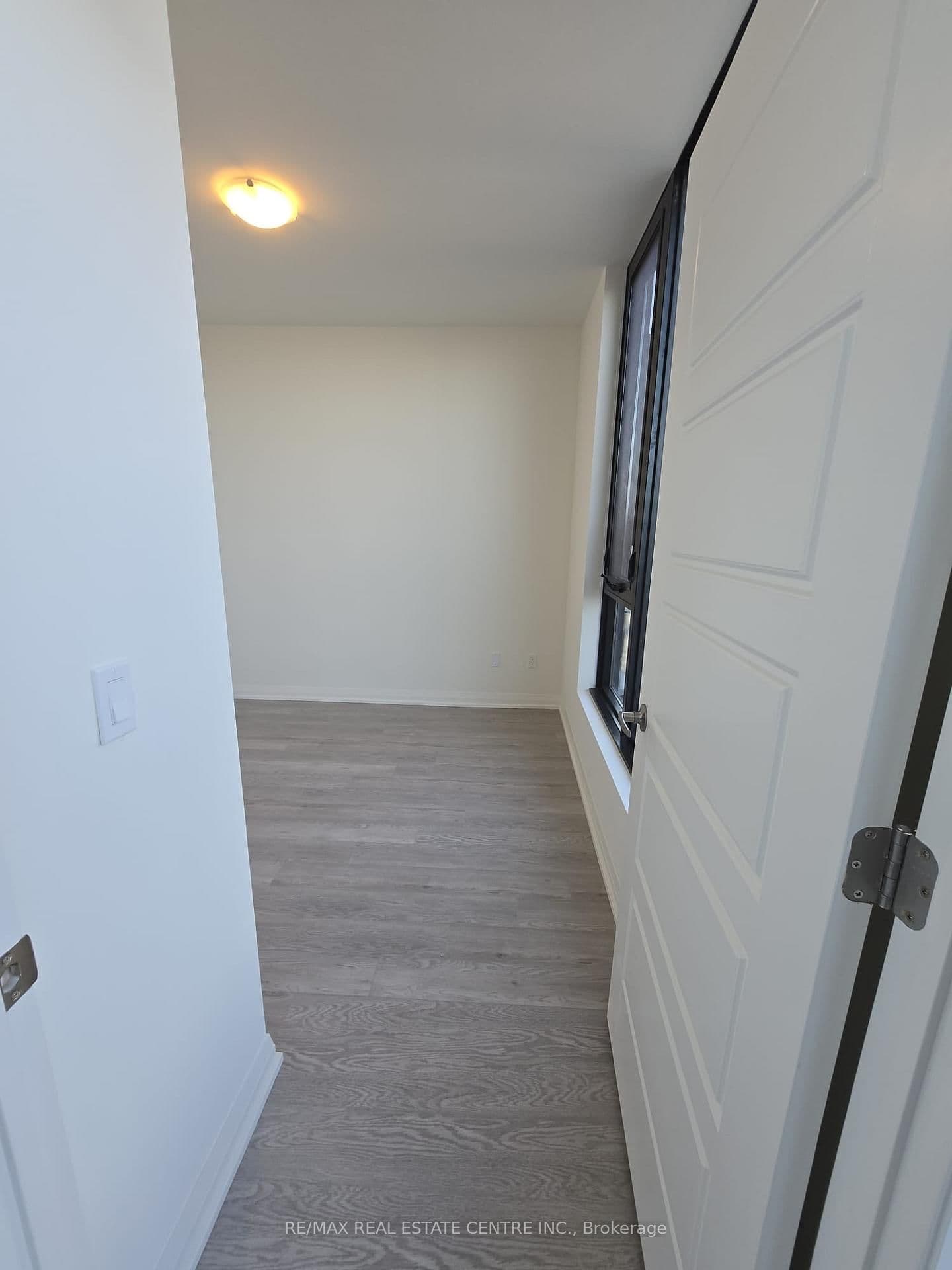 1415 Dundas Street S, Unit 701 thumbnail 16