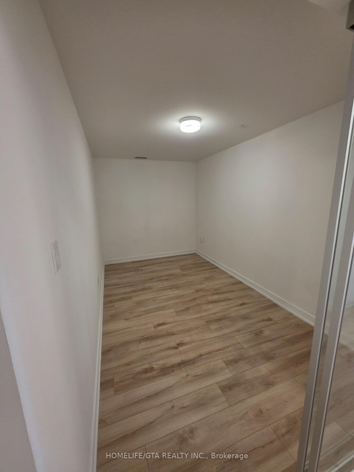 2433 Dufferin Street, Unit 208 thumbnail 10