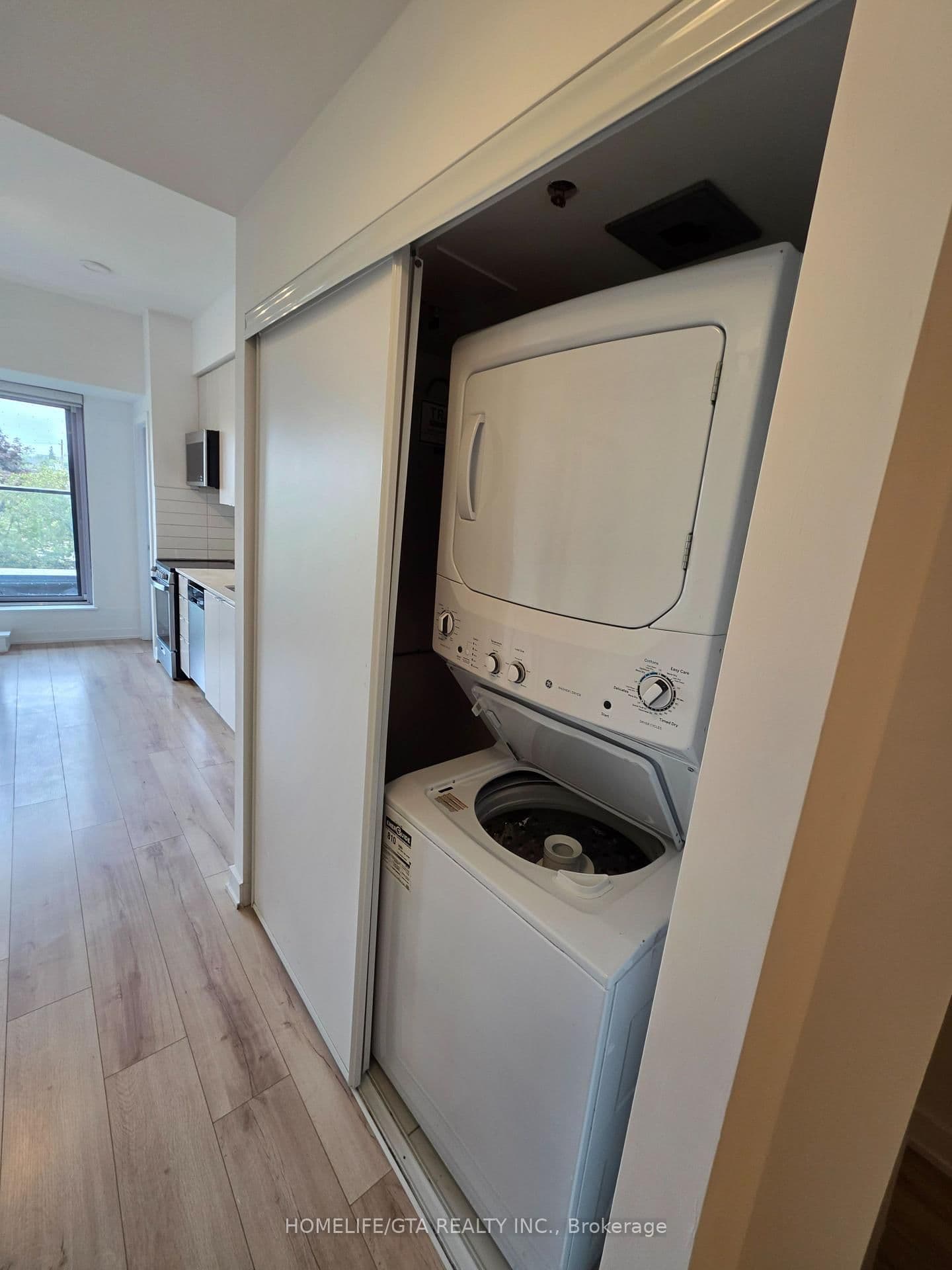 2433 Dufferin Street, Unit 208 thumbnail 20