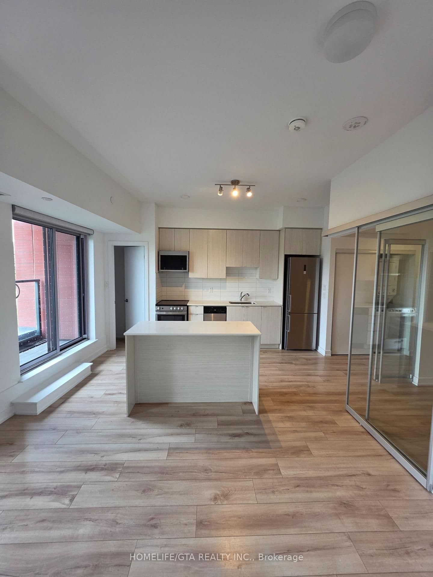 2433 Dufferin Street, Unit 208 thumbnail 33