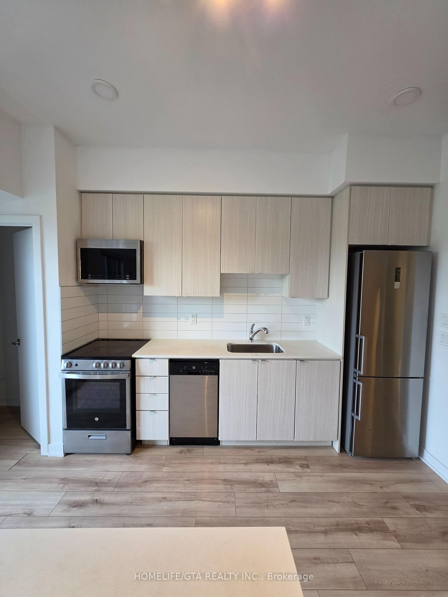 2433 Dufferin Street, Unit 208 thumbnail 36