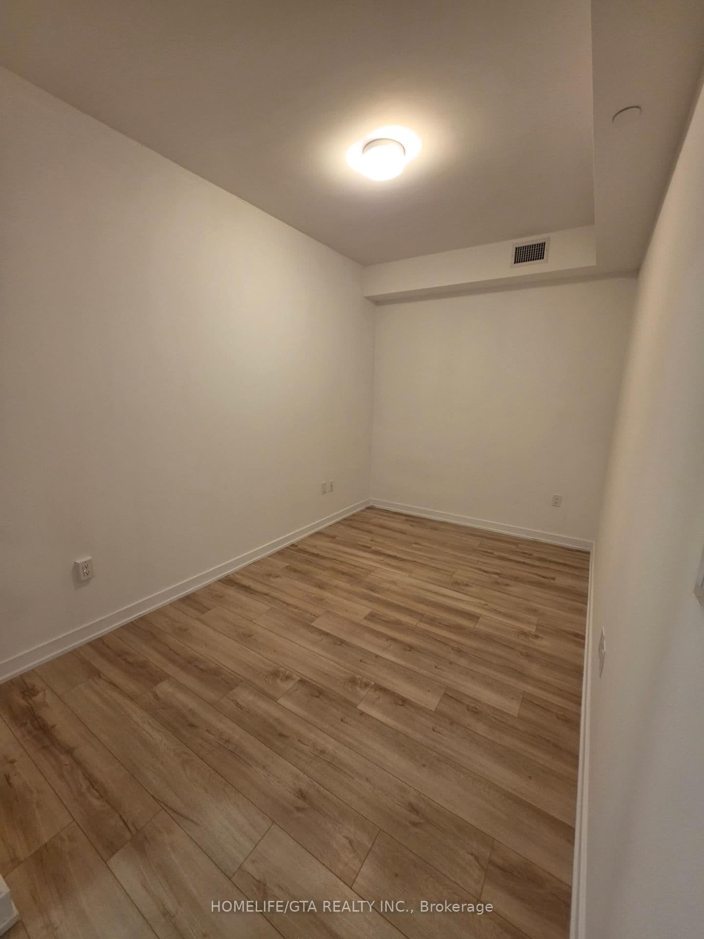 2433 Dufferin Street, Unit 208 thumbnail 9
