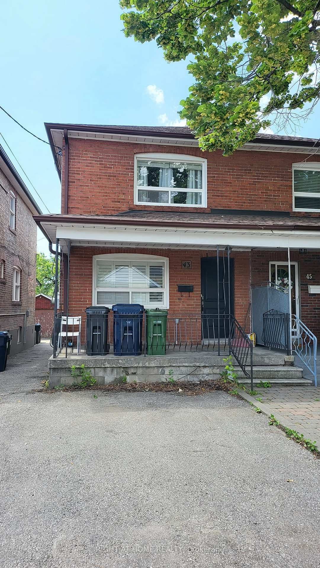 43 Bowie Avenue - Image 1